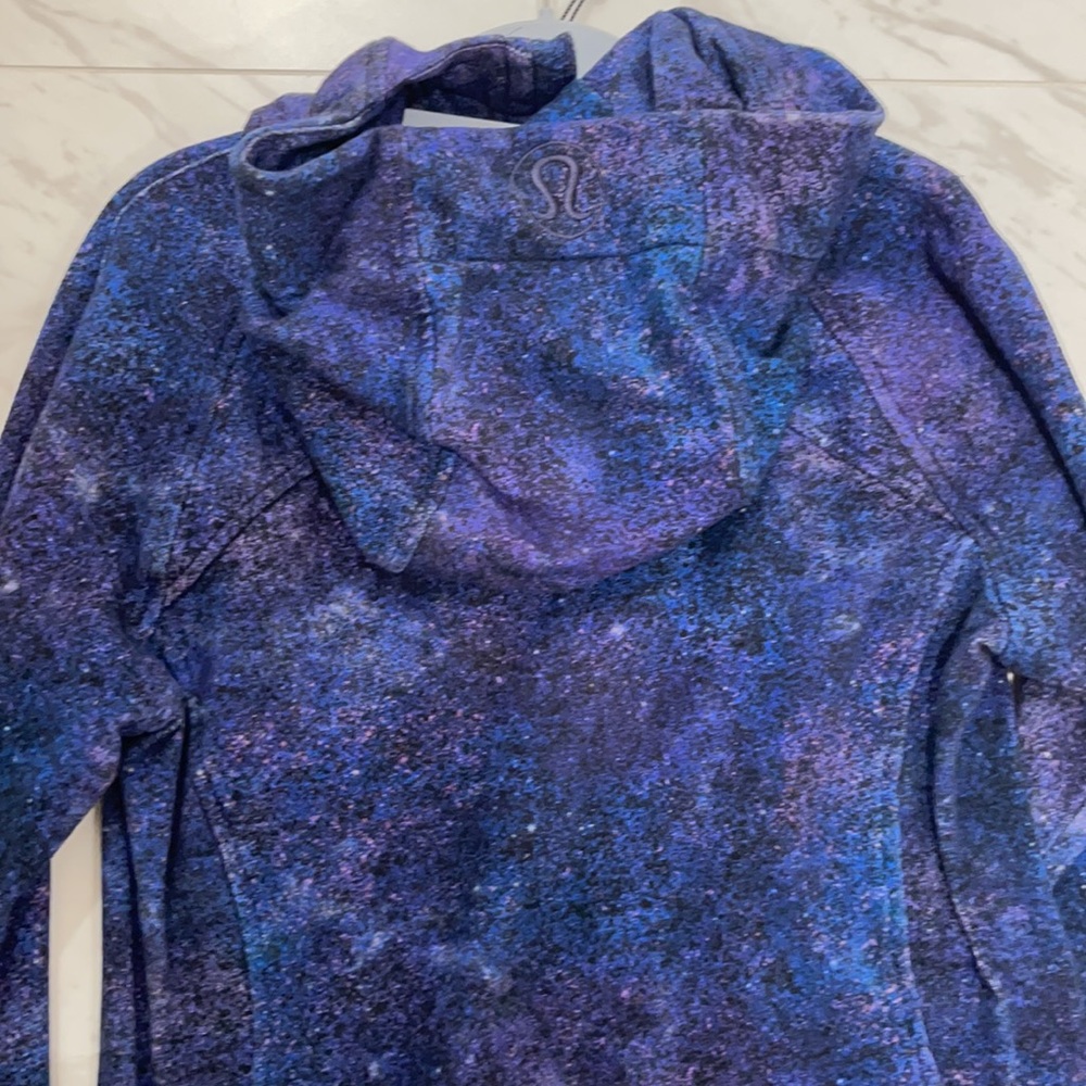 Lululemon Jacket - Picture 5 of 6
